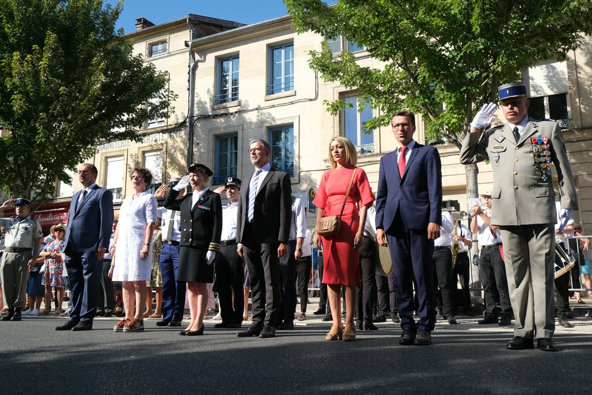 barleduc55000's tweet photo. 🇫🇷 Défilé du 14 juillet en présence de Martine Joly, Maire de Bar-le-Duc, Pascale Trimbach, Préfet de la Meuse, Franck Menonville, Sénateur, Bertrand Pancher, Député de la Meuse, Atissar Hibour, conseillère régionale, et Jérôme Dumont, président du Conseil départemental. https://t.co/ks8PyhYdhF