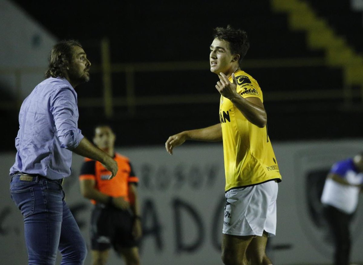 SomosVenados's tweet photo. Los Ciervos mostrando un accionar importante supieron darle la vuelta al marcador en el 1er Tiempo y rubricar en la complementaria con “Los Pérez” anotando: Mauro y Manu. #PrimeroSoyVenado https://t.co/jSkyBllDiR