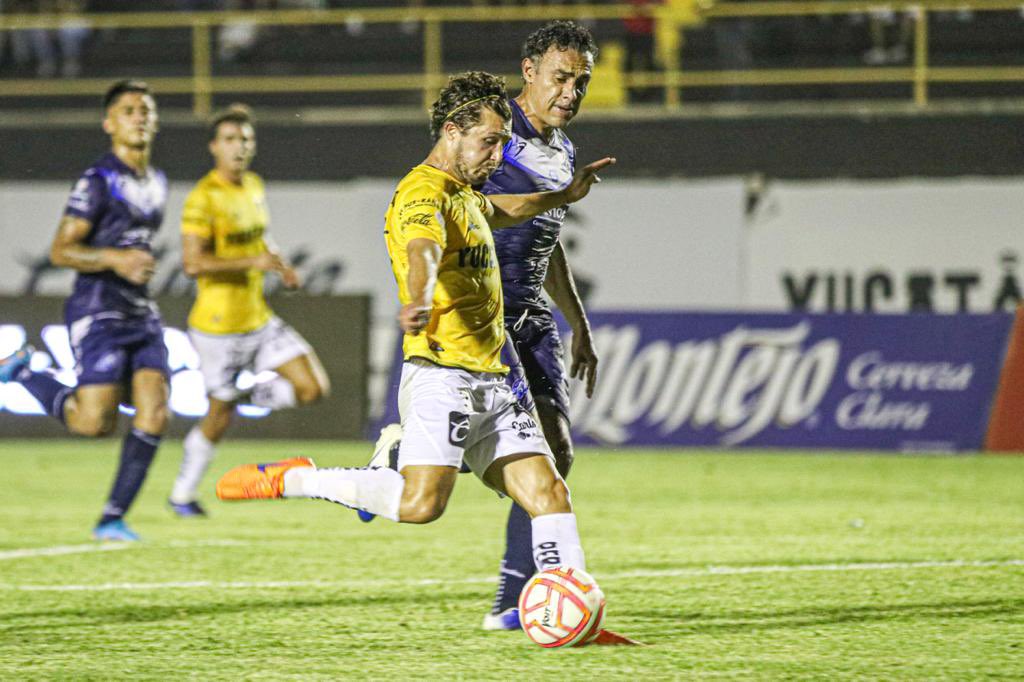 SomosVenados's tweet photo. Los Ciervos mostrando un accionar importante supieron darle la vuelta al marcador en el 1er Tiempo y rubricar en la complementaria con “Los Pérez” anotando: Mauro y Manu. #PrimeroSoyVenado https://t.co/jSkyBllDiR