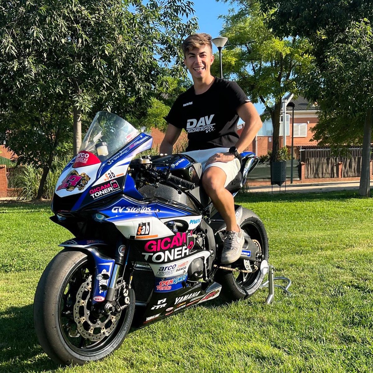 Dani Valle se une al Yamaha GV Stratos como piloto oficial hasta 2023

Piloto y escudería madrileña unen sus fuerzas para la segunda mitad de esta temporada y luchar por el campeonato el próximo año junto a Yamaha y Michelin.🏁

teamstratos.com/news/dani-vall…