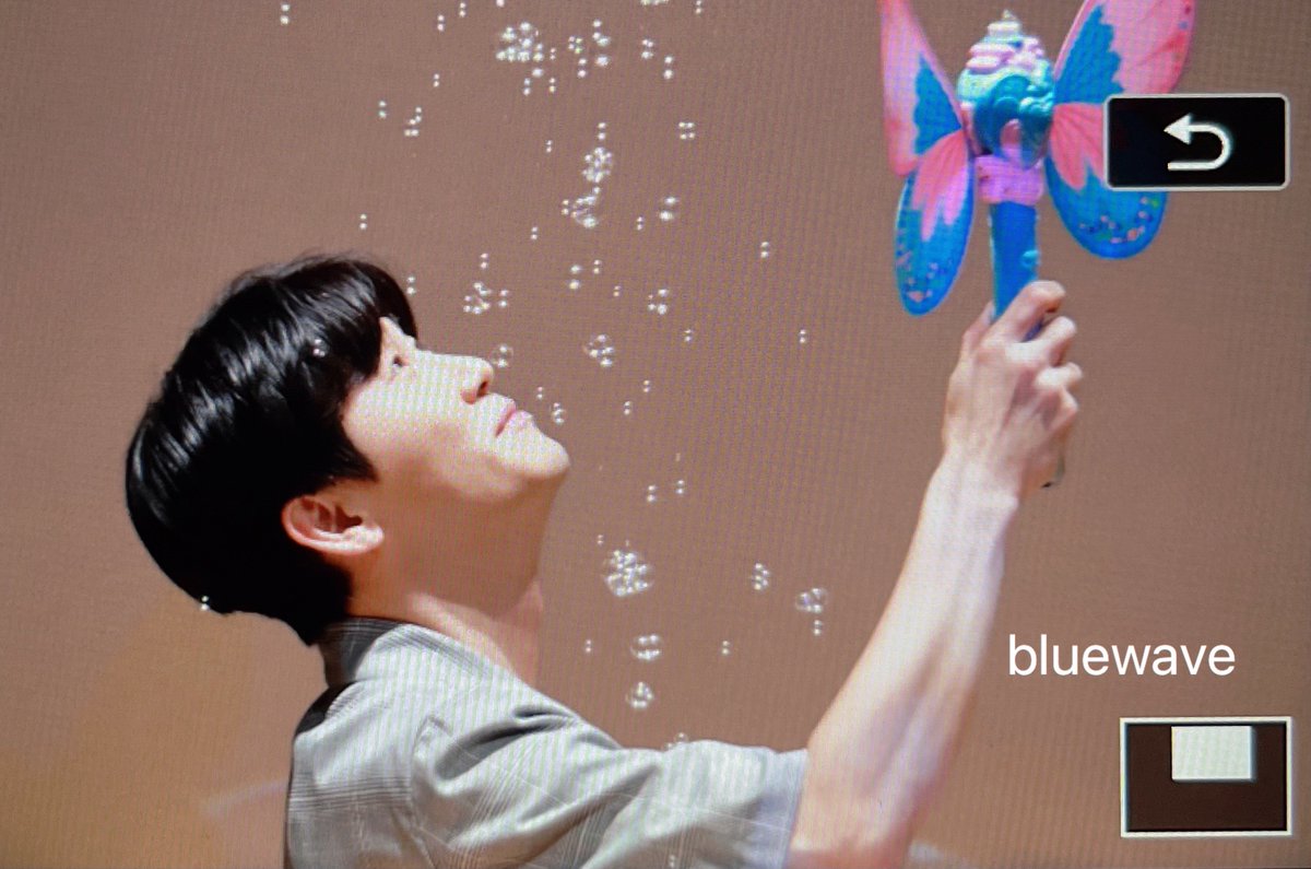 bluewave_tak's tweet photo. 220715 조은뮤직 대면 팬사인회 
#영탁 프리뷰 🫧🫧🫧🫧 https://t.co/8rbPBXrehe