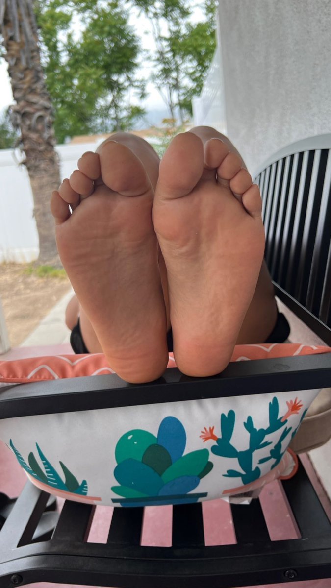 ticklevillage's tweet photo. #feet #feetfinder #soles #buyingconent https://t.co/Urj2PstIRK