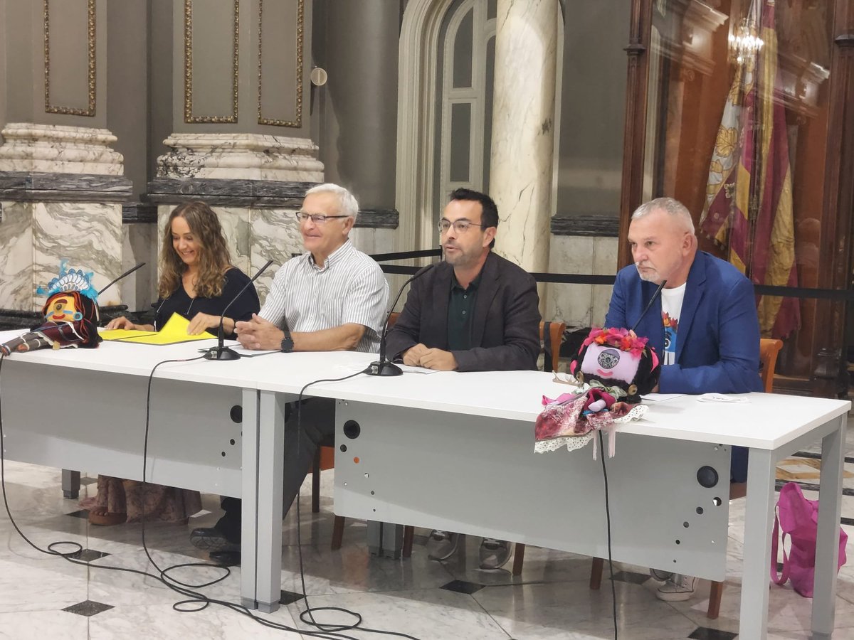 micefestival's tweet photo. El millor acte de presentació de la MICE que mai hem fet. Gràcies. @AjuntamentVLC @XimoLopezCamps @STEPV_Iv @escolatv @GVAivc @GVAculturesport @consolcastillo @JaviNavarro1 @PaulaJardon2 @MiceSecretaria @RodriguezDavito @carvillare @VicentMauri @VicentBaldovi @RSerrallet https://t.co/xs5xwX5GrL