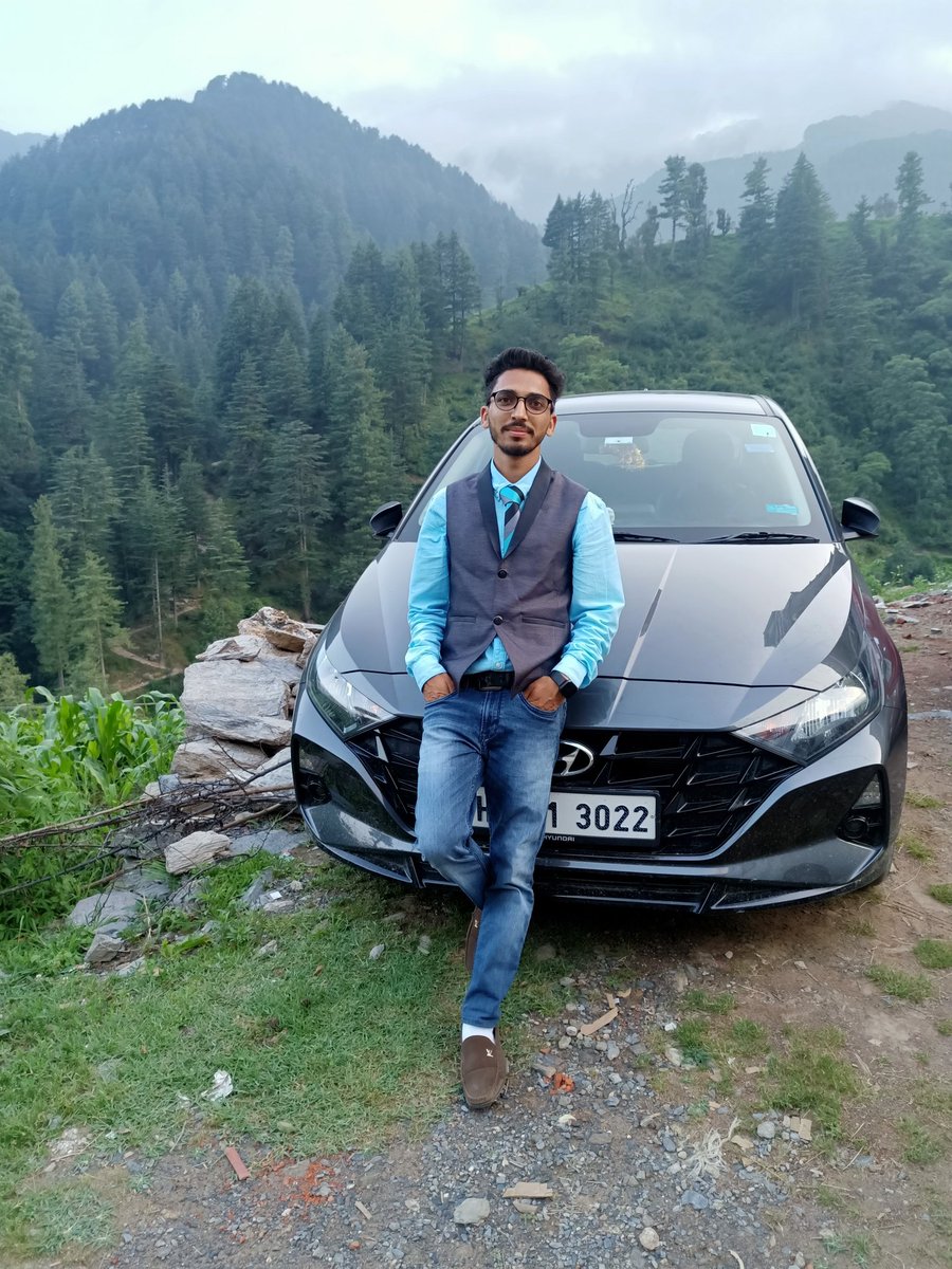 kumarajay095's tweet photo. I am also using the same car and now I am little bit worried about safety. This needs to be solve ASAP.@HyundaiIndia https://t.co/wkfW806EmJ