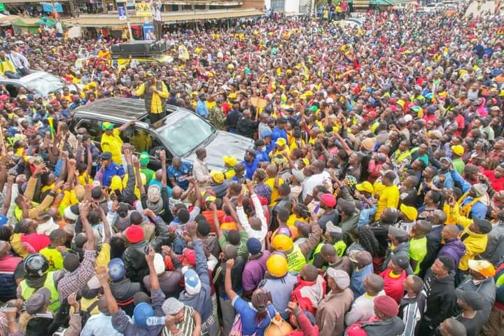 HonKingara's tweet photo. Ruiru has so decided, it is Ruto the fifth.
I am so delighted, let's make this happen on 9th August.
#UDAKenya
#KenyaKwanza
#FormNiBottomUp
#mpruiru2022 https://t.co/wOpnJZKu2z