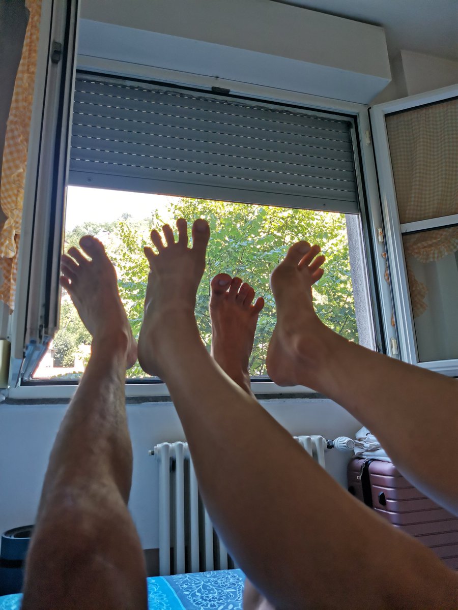 Feet39P's tweet photo. I piedi sono la nostra passione
Amiamo soddisfare noi stessi ma anche soddisfare a chi fosse interessato
https://t.co/JFpw2TJRBa 

#feetfinder #feetfethish #Feet https://t.co/2bCPtir9CF