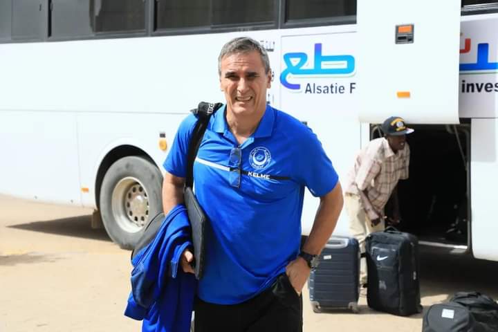 Marcomomo57's tweet photo. #mercato : Le 🇵🇹 Joăo Paulo Mota serait proche de rejoindre le @fcsteloilupopo 🇨🇩. Il a quitté, en juin, le staff technique de Al Hilal 🇸🇩
@lasteven04 https://t.co/dXRr7c8jcy
