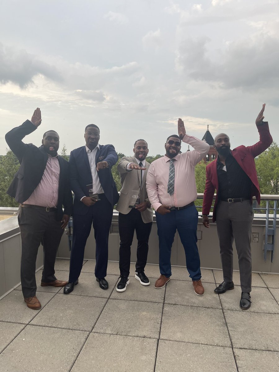 CoachJayWill14's tweet photo. About last night…..c/o ‘21 &amp; ‘22 Fayetteville’s 40 under 40. https://t.co/esWPu5zukS