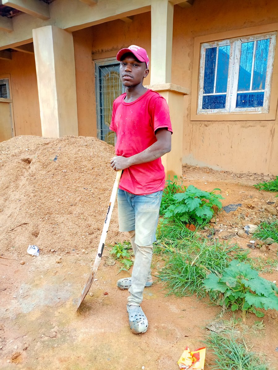 witty_cruz's tweet photo. I am a graduate of the University of Jos waiting for my nysc mobilization delayed due to ASUU strike, In the meantime, i fix tiles to give your house that perfect look.
#LabourChallenge
#ProudTiler
#Obideient Fellow
#ASUUStrike
#Obicentric https://t.co/r6fbf2ZV4E