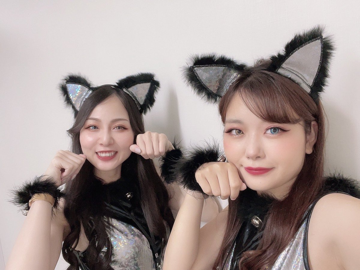 minami_emiri's tweet photo. いつきてぁんオッドアイ提案してくれてカラコンもこの日の為に用意してくれてありがとう🥺💖
LOVEでしかない🫶

一個言わせて。オッドアイも衣装もほんまに似合いすぎてるでな🐈‍⬛きゃわすぎた😍

#いつみり
#宇宙猫
#スペースキャット
#オッドアイ
#イベントコンパニオン
#カレラプロモーション https://t.co/XqSJ68i8yn