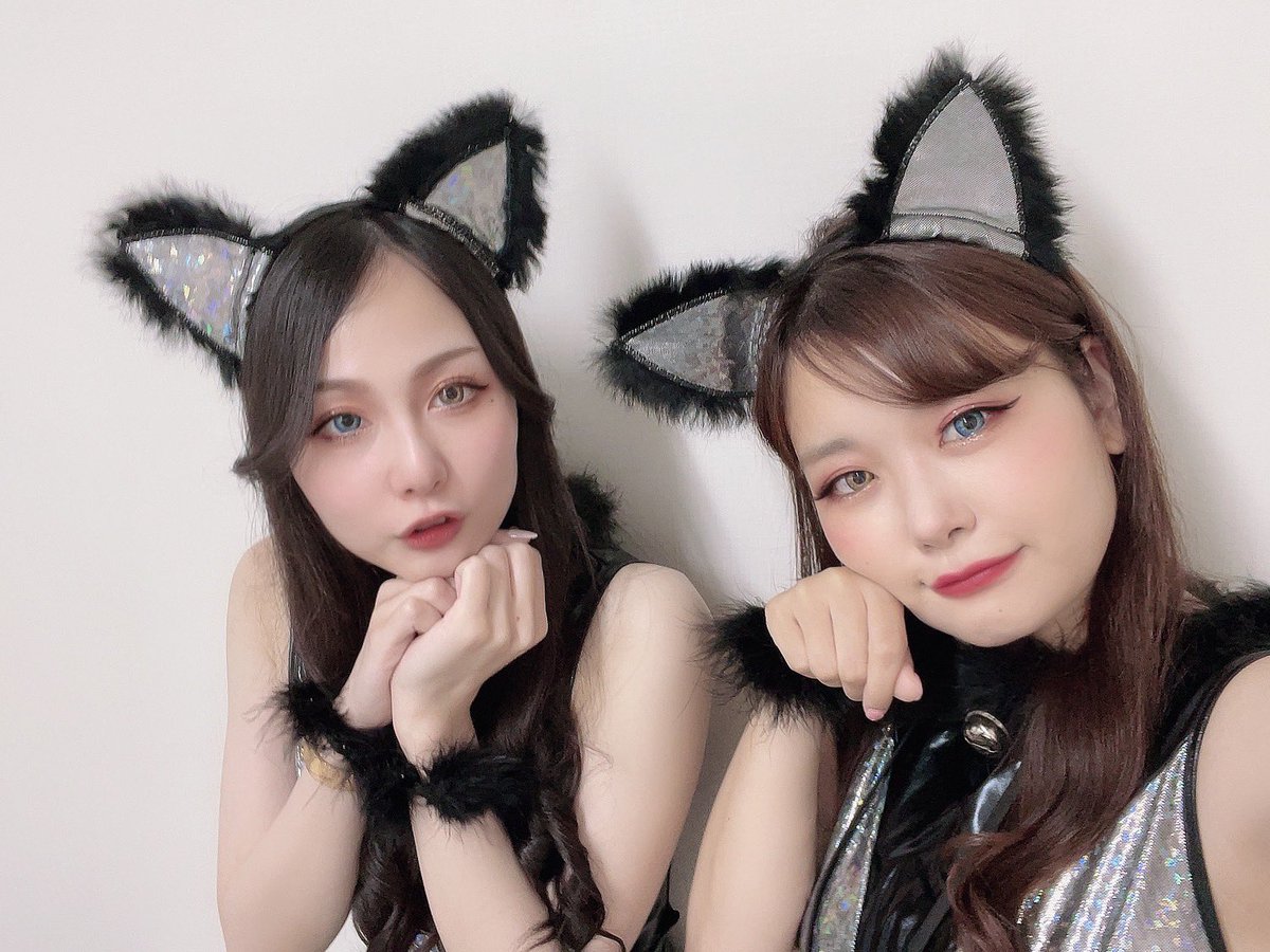 minami_emiri's tweet photo. いつきてぁんオッドアイ提案してくれてカラコンもこの日の為に用意してくれてありがとう🥺💖
LOVEでしかない🫶

一個言わせて。オッドアイも衣装もほんまに似合いすぎてるでな🐈‍⬛きゃわすぎた😍

#いつみり
#宇宙猫
#スペースキャット
#オッドアイ
#イベントコンパニオン
#カレラプロモーション https://t.co/XqSJ68i8yn