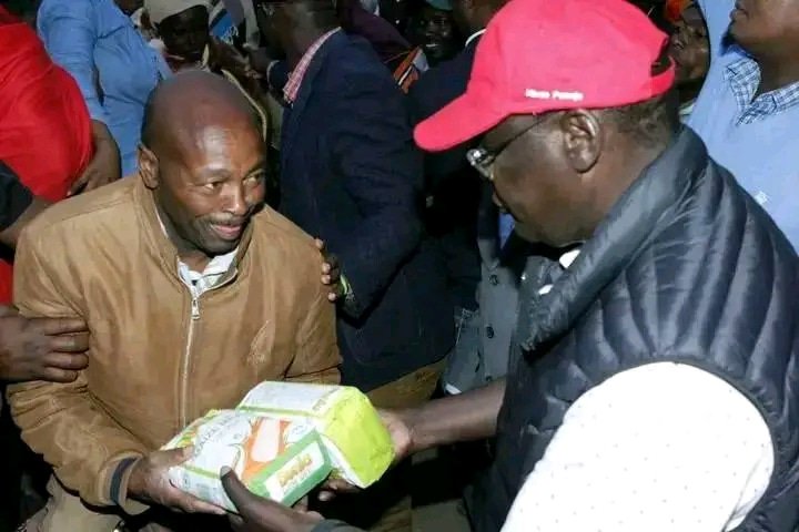 GichangiWanja's tweet photo. Food for our people.
#NyoroTanoFresh https://t.co/yOQceR0dZk