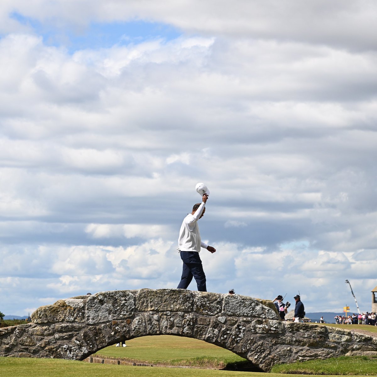 Tip of the cap at St. Andrews. 👏