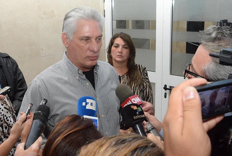 Nuestras felicitaciones a la #PrensaCubana en su 59 aniversario. A los periodistas de #Cuba y de #SanctiSpiritus, nuestro especial reconocimiento por multiplicar la realidad de la obra revolucionaria. Estamos con ustedes. #CubaPorLaPaz <a href="/humblct/">Humberto Concepción Toledo</a> <a href="/RPolancoF/">Rogelio Polanco Fuentes</a> <a href="/PartidoPCC/">Partido Comunista de Cuba</a> <a href="/UpecSs/">Upec SS</a>