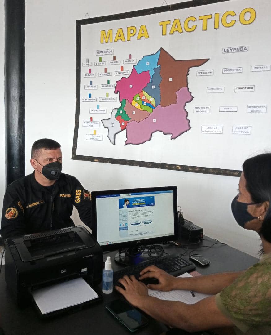 CEYaracuy's tweet photo. #AlMomento | Contraloría del estado Yaracuy a través de la Oficina de Atención al Ciudadano realiza jornada especial sobre #DeclaraciónJuradaDePatrimonio al componente militar Comando Nacional Antiextorsión y Secuestro (CONAS) núcleo Yaracuy https://t.co/vRDHVM2Q29