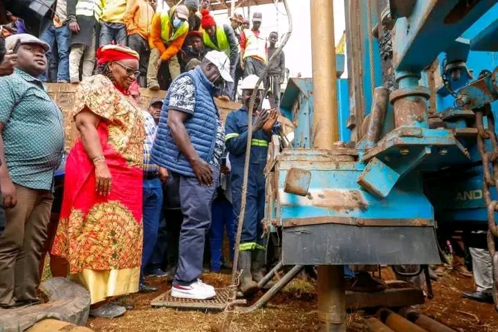 GichangiWanja's tweet photo. Drilling more boreholes to 3nsure sufficient supply of water in kiambu county
#NyoroTanoFresh https://t.co/cd13QVZGaW