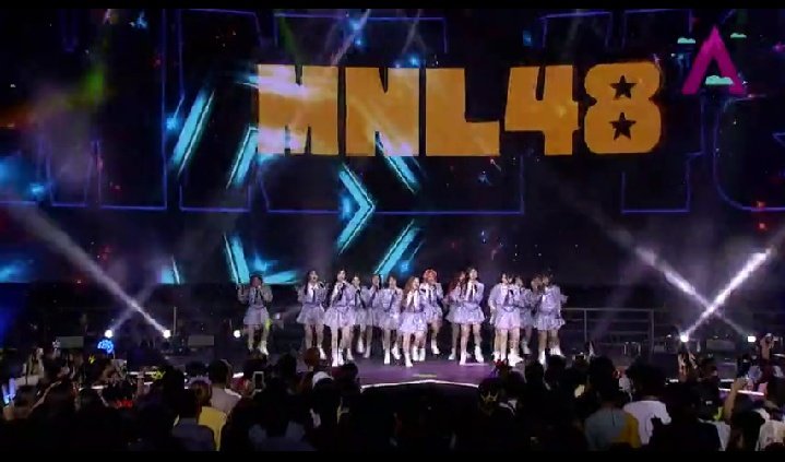 naomifndd's tweet photo. "eto na pala 'yung sinimulan ng first gen, yung nasimulan natin" Family. 

I'm really proud of you, mnl48. 
[#FirstGenFirstLove #MNL48]
[#MNL48PatungoSaTugatog] https://t.co/rr9qBfkpvi