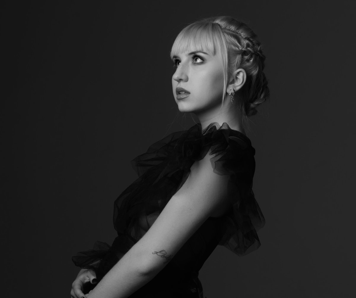 FRESH DINGER: Emmalee Rainbow - 'Origin'... therealding.com/post/emmalee-r…