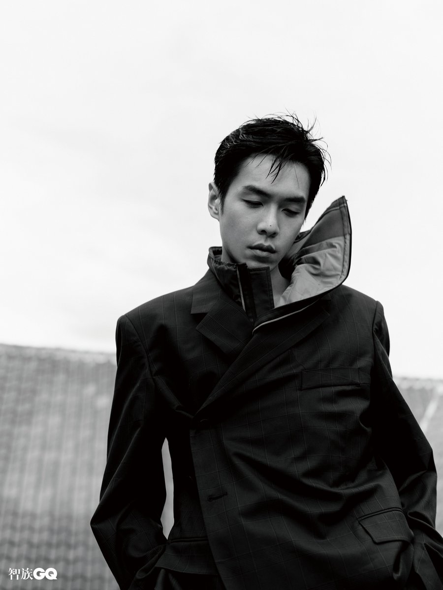 dramaskfan's tweet photo. #ZhangRuoYun para GQ China - edição de Julho/22.
#张若昀 #SwordSnowStride #TheFatedGeneral #JoyOfLife #InsectsAwaken #TheEvolutionOfOurLove #NovolandTheCastleInTheSky #LegendOfNineTailsFox #Intouchable #cdrama #dorama https://t.co/brarcGz2I2