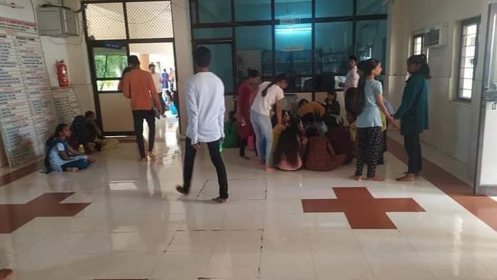 jyothsna_tdp's tweet photo. Soon after the strong protest IIIT Basara in news again! Mass Food Poisoning at the campus and hundreds of students suffering @sgc_rguktb! Where have ur promises gone @SabithaindraTRS? R u listening @KTRTRS ??
#tdpwithIIITBasara
#SAVEIIITBASARA
#massfoodpoisoning https://t.co/YHVAXU1hz6