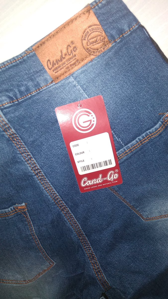 sara_ftrn's tweet photo. Plisssss seneng banget ‼️ nyesel cuma beli satu 😭😭 pake jeans gini keliatan lengsing dan lebih muda 🥰 harga under 30k loh, kualitas bagussssss 👍🏿
Yang ngga percaya, cek sini 👇🏻
🛒 https://t.co/LZrlfFvC6N https://t.co/xHDAapit1j