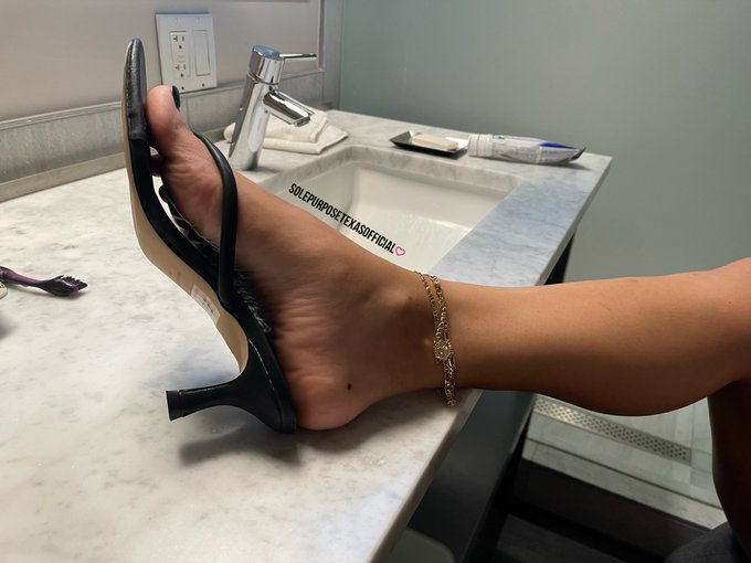 https://t.co/9NOwnS5h1j<a href="/tag/footfetish"class="tags"><span>#footfetish</span></a><a href="/tag/feet"class="tags"><span>#feet</span></a><a href="/tag/toes"class="tags"><span>#toes</span></a><a href="/tag/prettyfeet"class="tags"><span>#prettyfeet</span></a><a href="/tag/sexyfeet"class="tags"><span>#sexyfeet</span></a>
