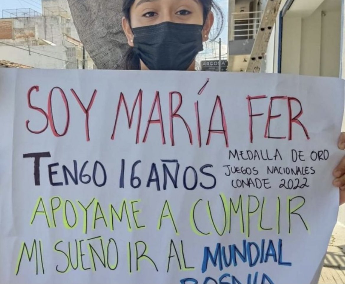 vanehupp's tweet image. Quieren hacer una buena labor? Alguien de aquí la conoce? Cooperemos, quién se apunta? María Fernanda Cruz Bolón, niña chiapaneca de 16 años, medallista de oro en judo en los juegos nacionales, pide dinero en las calles para asistir al mundial de judo en Bosnia en agosto.