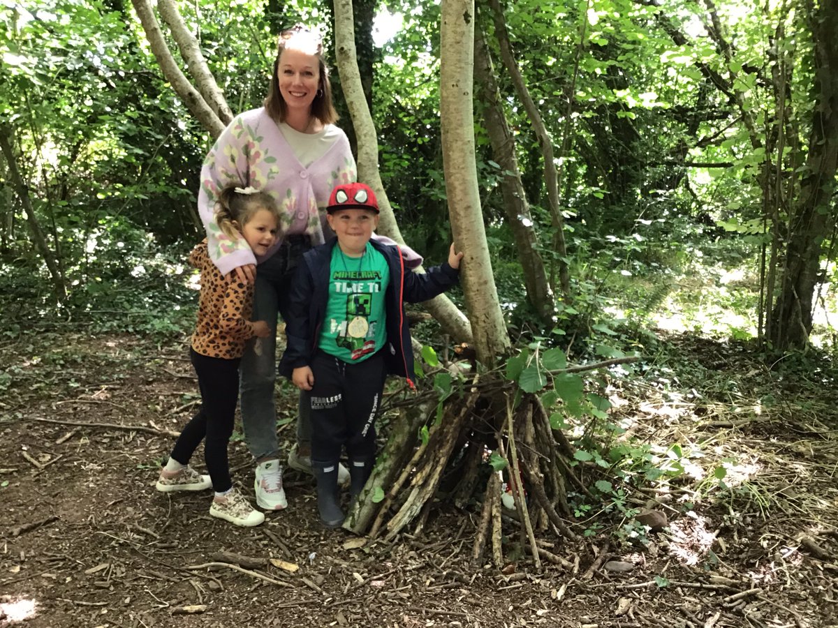 StanFoxClass's tweet photo. Family fun at Forest School today 😊 https://t.co/CRzO8ZsCZ1