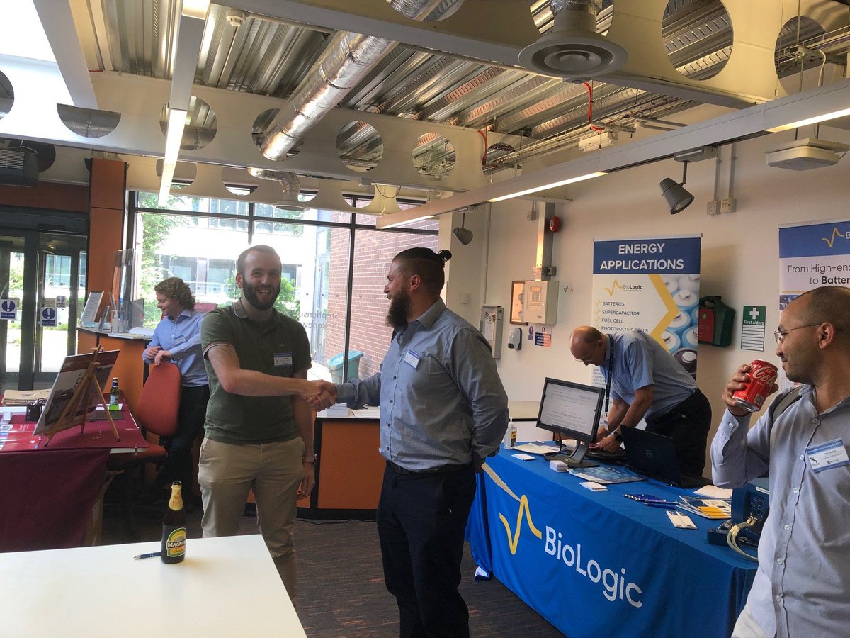 livunisire's tweet photo. Congrats to best talk and best poster prize winners at Electrochemistry Northwest Meeting #Liverpool @livunisire Thank you to the meeting sponsors for providing the prizes! It topped off an excellent day of 11 talks and 20+ posters. @livuniphyssci @RSCElectrochem @Alex_R_Neale https://t.co/TmnETMQloA