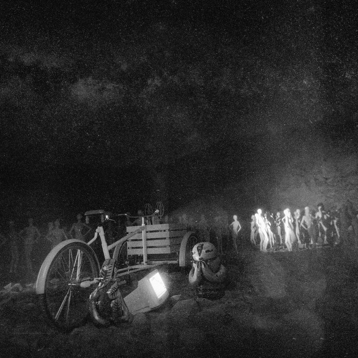 👁️ Voyeur #8 👁️

A tribute to <a href="/Waxheadart/">Waxhead de la crème</a>'s projector bike, and a gift to him and collectors of his spinning sculptures 🏢🖤

Keep preaching art 🏢