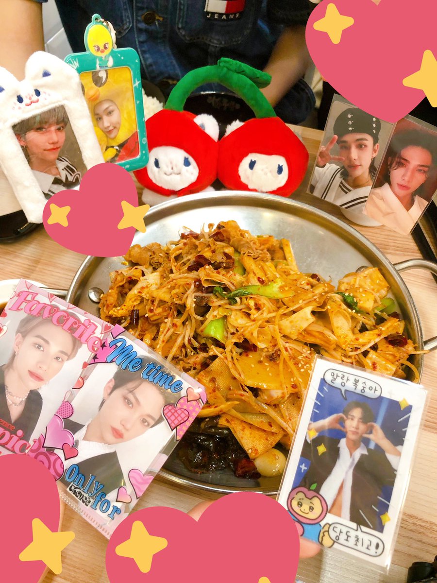 어제오늘 넘 즐거워따 하 엳시 빠순토크가 젤 재믿씀 ㄲㅑㄲㅑ
(친구사진들땜치기)