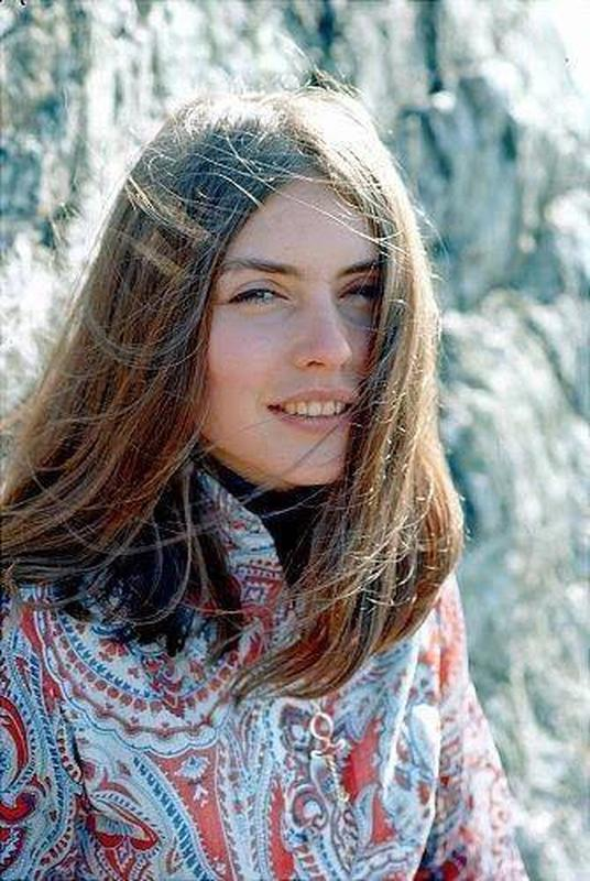 crockpics's tweet photo. Debbie Harry of Blondie, 1968. https://t.co/cQLozGJBSy
