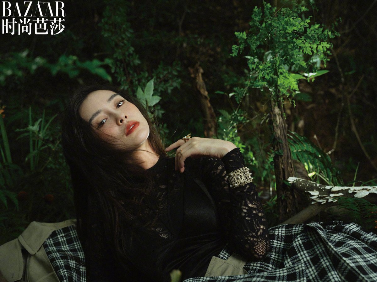 dramaskfan's tweet photo. #Angelababy para Harper's Bazaar China - edição de Agosto/22.
#YangYing #尘缘 #TheWindBlowsFromLongXi #LoveTheWayYouAre #BackForYou #ChenYuan #GeneralAndI #OneSmileIsVeryAlluring #MyTrueFriend #CityOfDesire #cdrama #dorama https://t.co/jW6sJwUdxY