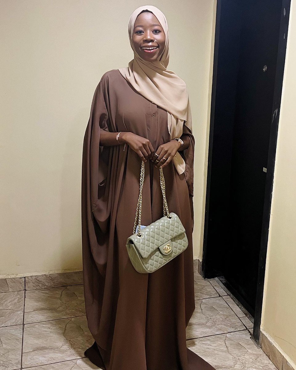 KeemaLabel's tweet photo. Shop our Ai set for #26,000 
Activate your rich aunty aesthetic 🥰

Nationwide delivery 📦 https://t.co/GObCpGYxN2