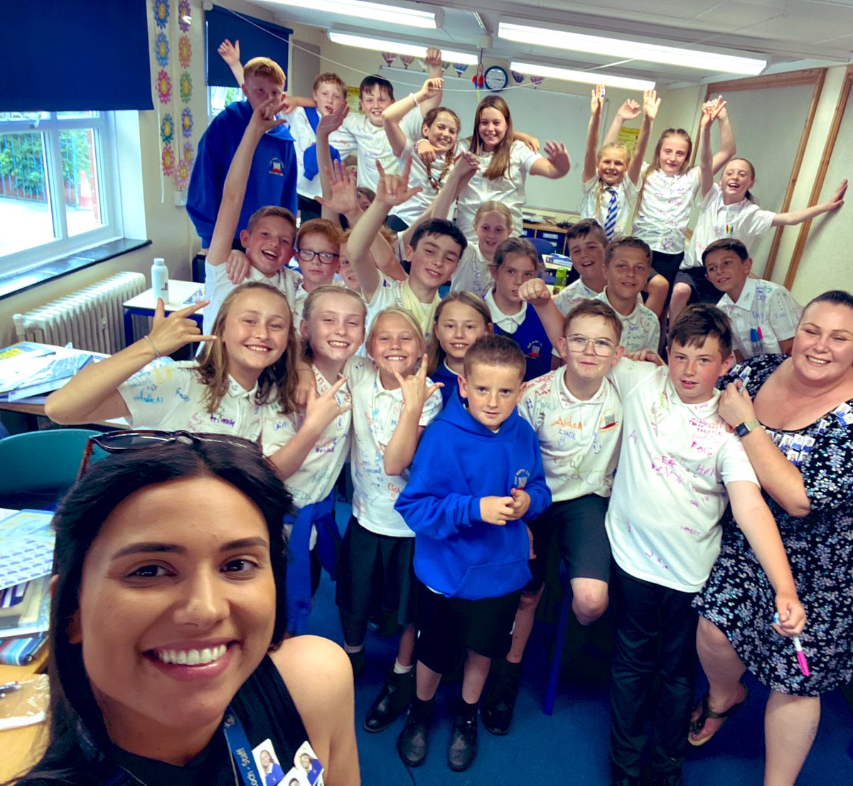 Year6BC's tweet image. What a year it’s been Year 6. #classselfie #leavers #6SF