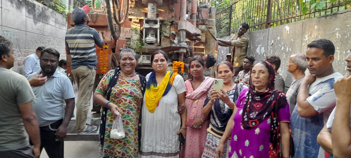 MLA_Mehrauli's tweet photo. महरौली @MLA_NareshYadav के सौजन्य से दिल्ली जल बोर्ड द्वारा कुसुमपुर पहाड़ी में लगातार दूसरा नया ट्यूबवेल लगाने के कार्य का उदघाटन स्थानीय निवासियों द्वारा किया गया
@AAPDelhi https://t.co/r6ayizpGSA