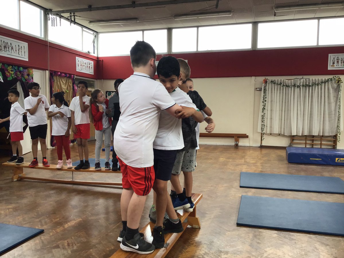 Sacred Heart Y4 tweet media