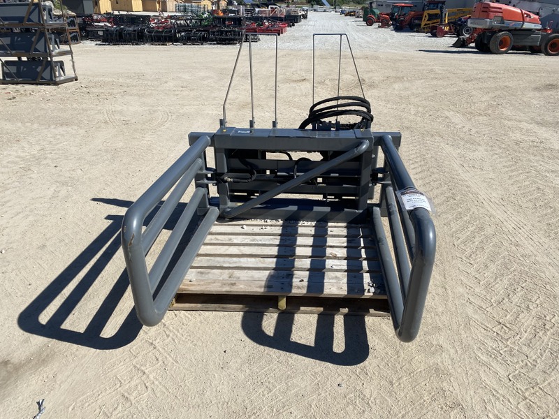 IronInventory's tweet photo. BRABER EQUIPMENT BALE GRABBER GRAPPLE
IN STOCK AND ON SALE
#BESSB76    SKIDSTEER QUICK ATTACH 
LIST$3485.00
SALE $3310.00
ASK ABOUT OTHER STYLE AND MOUNTS.  CONTACT SALES
519-922-2108 https://t.co/O0eyeFnVwd