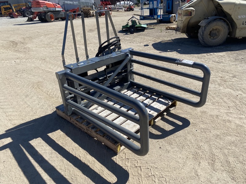 IronInventory's tweet photo. BRABER EQUIPMENT BALE GRABBER GRAPPLE
IN STOCK AND ON SALE
#BESSB76    SKIDSTEER QUICK ATTACH 
LIST$3485.00
SALE $3310.00
ASK ABOUT OTHER STYLE AND MOUNTS.  CONTACT SALES
519-922-2108 https://t.co/O0eyeFnVwd