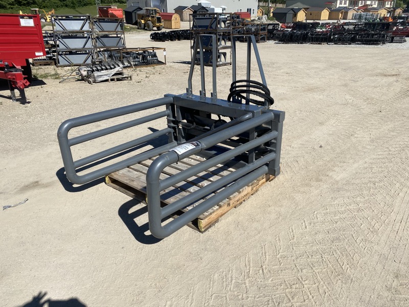 IronInventory's tweet photo. BRABER EQUIPMENT BALE GRABBER GRAPPLE
IN STOCK AND ON SALE
#BESSB76    SKIDSTEER QUICK ATTACH 
LIST$3485.00
SALE $3310.00
ASK ABOUT OTHER STYLE AND MOUNTS.  CONTACT SALES
519-922-2108 https://t.co/O0eyeFnVwd