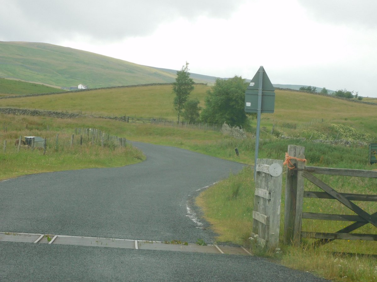 TibsJude7460's tweet photo. I’m going with orange today - near Cow Green Reservoir. @HayleyhHoward  @BalerUses https://t.co/fGCfL6xdFQ