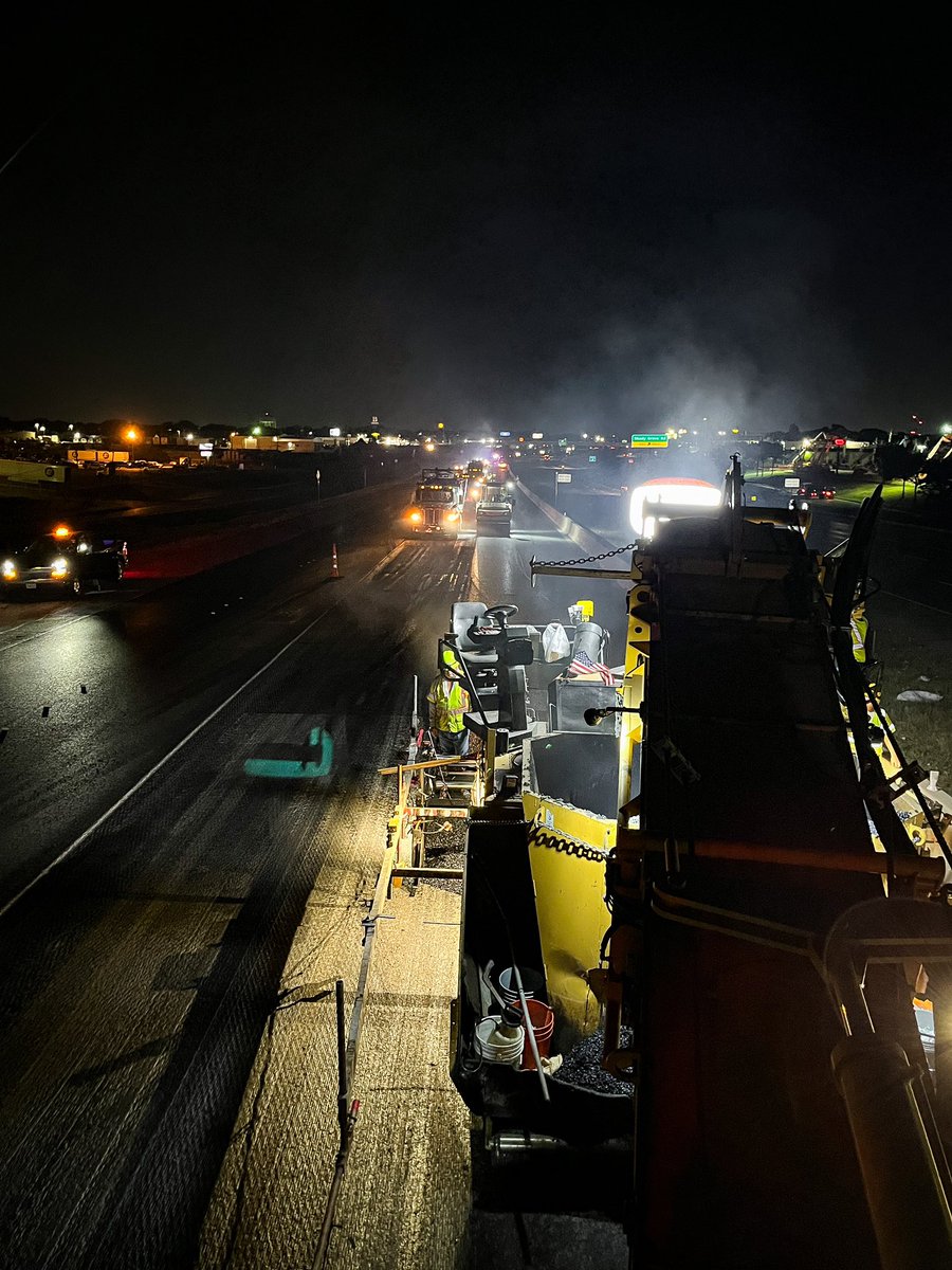 TxBit_'s tweet photo. Not a half bad view. 🚧 Loop 12 SMA mill & inlay for TXDOT
📷: Dustin A.
#texasbit #fridayvibes #asphaltpaving #constructionlife #fridayfeeling #texasnights https://t.co/4JXIGue84p