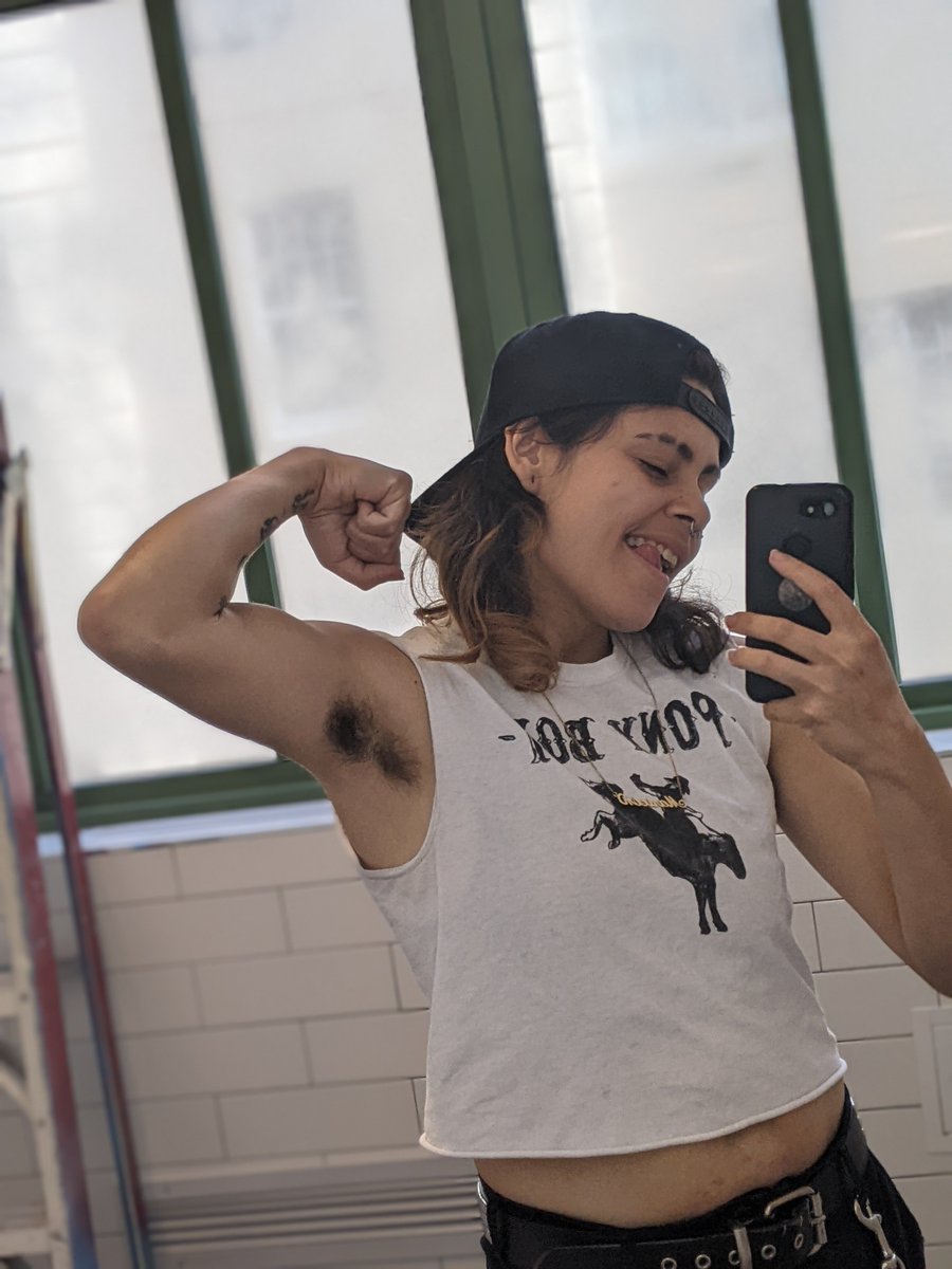 PapiDamascusFTM's tweet photo. Big muscles and hairy pits 💪
Testosterone has made me unruly 💦 https://t.co/aPEwk6DcGw