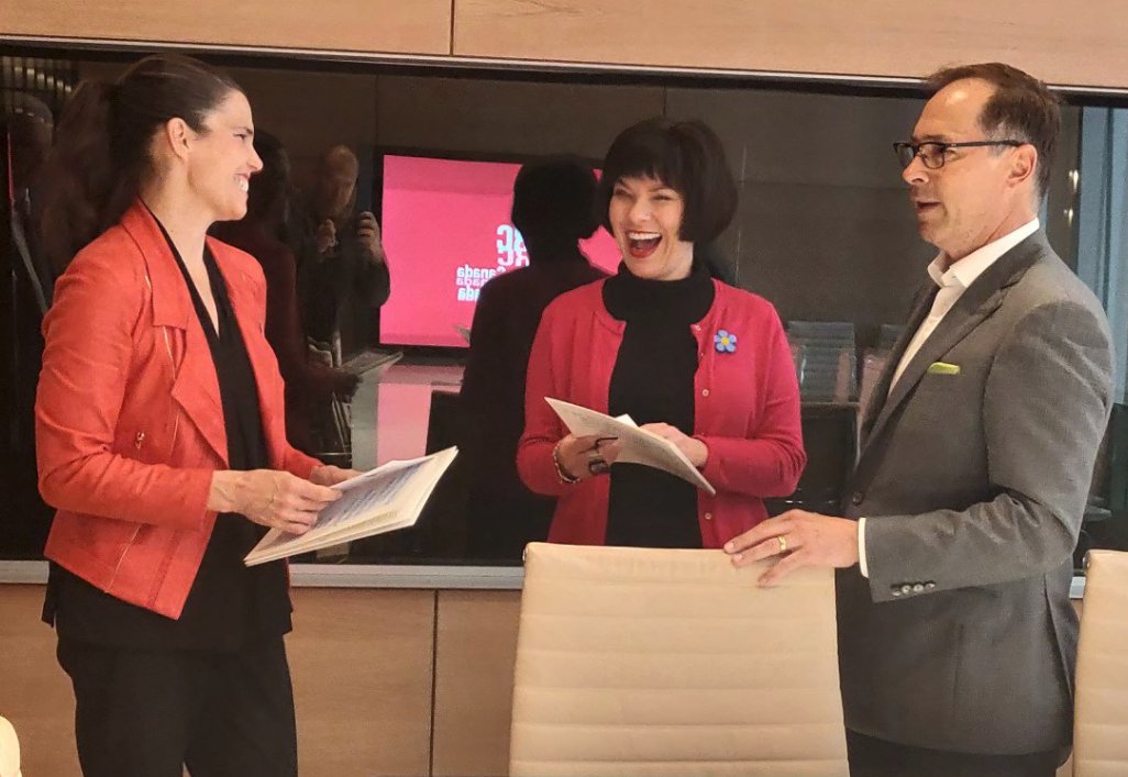 parachutecanada's tweet image. This #Parachute10 anniversary we are incredibly proud of our #CheckForConcussion campaign and the Concussion Harmonization Project, phases 1 &amp;amp; 2 that resulted in 51 National Sports Organizations harmonizing their concussion protocols with Guideline standards (2017 to 2020) ✔️