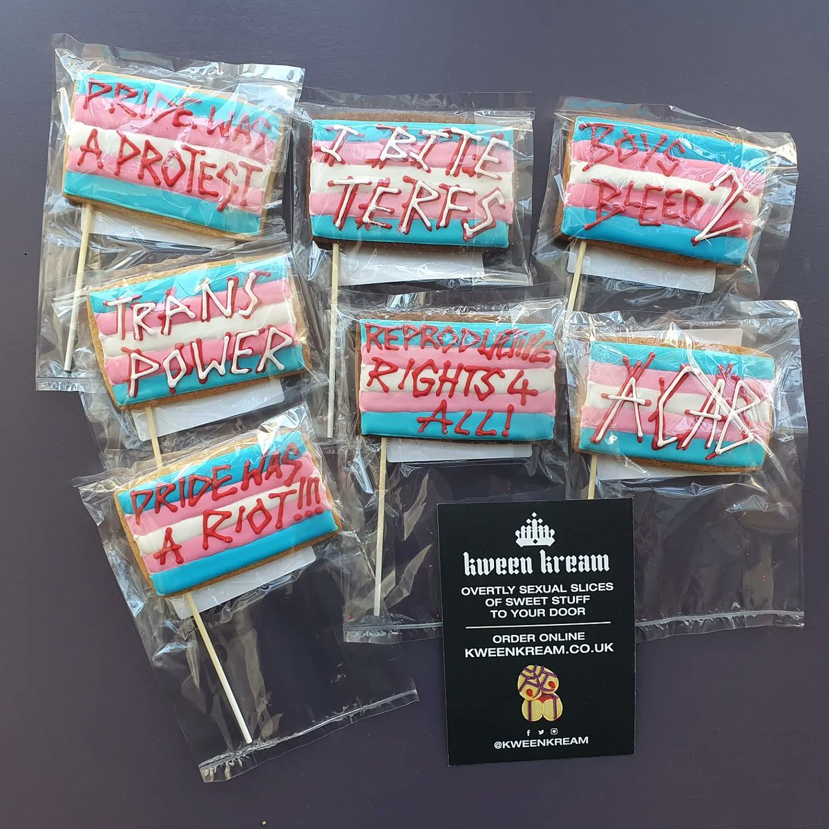 The Queery Brighton (@thequeerybtn) on Twitter photo Trans flag cookies to celebrate Trans Pride weekend! 💗💙💗
Come get one before we eat them all 🤤😋
By <a href="/KweenKream/">Kween Kream</a> Trans flag cookies to celebrate Trans Pride weekend! 💗💙💗
Come get one before we eat them all 🤤😋
By <a href="/KweenKream/">Kween Kream</a>