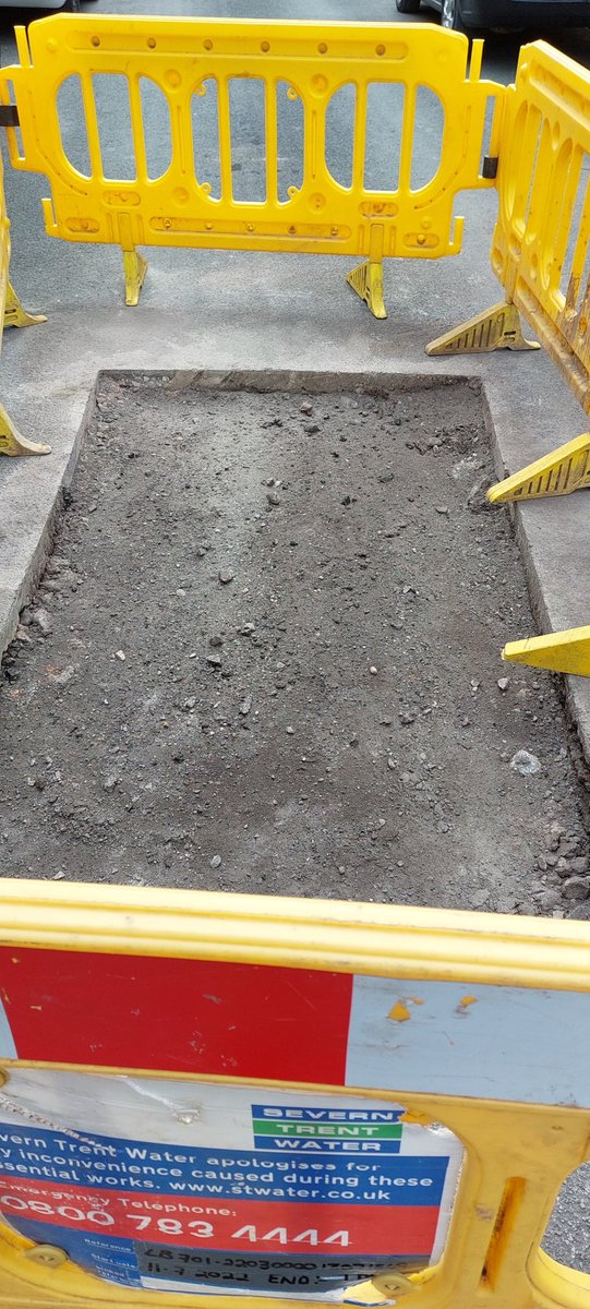 keithy1970's tweet photo. @stwater hi this is the hole still blocking off our street stopping our bins from being emptied for a week now and with this weather I say it could well become a health hazard. ST56DA Grove Street  knutton Newcastle under lyme. Can you inform us when this is to be completed. https://t.co/3xzdL2v8FU