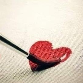 ChandhraBlue's tweet photo. _*Desde pequeños nos enseñaron que el corazón está ahí, a un lado, un órgano sólido,puro…
Pero es falso:
el corazón está lleno de pasillos y pasadizos,profundidades,y
curvas_*
#JonathanB
#FelizTardeMisAmores ❤️❤️ https://t.co/iqn0PMeXsn
