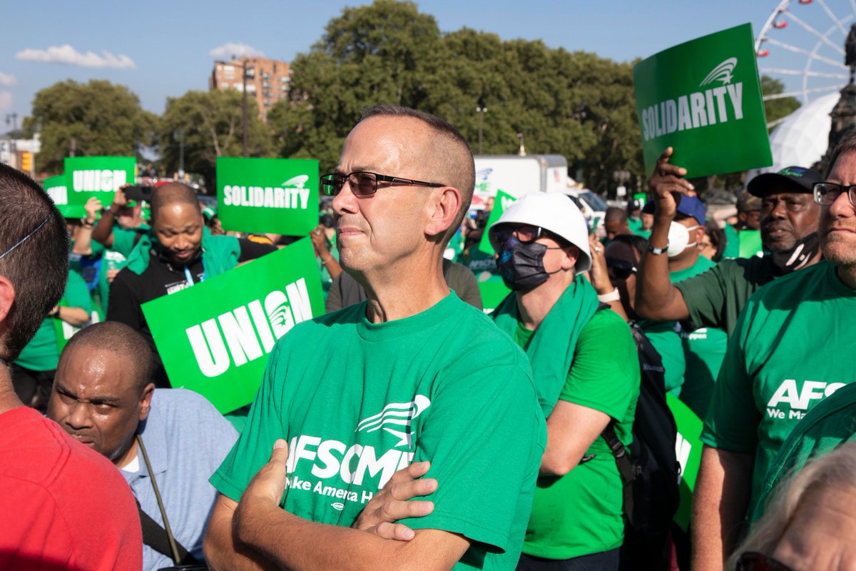 CSEALocal1000's tweet photo. @CSEALocal1000 #AFSCME International Convention delegates joined a rally to support Philadelphia Museum of Art employees and @PHLafscmeDC47 members fighting for a #FAIRContractNow! #AFSCMETogether https://t.co/eKHtsvfKxB
