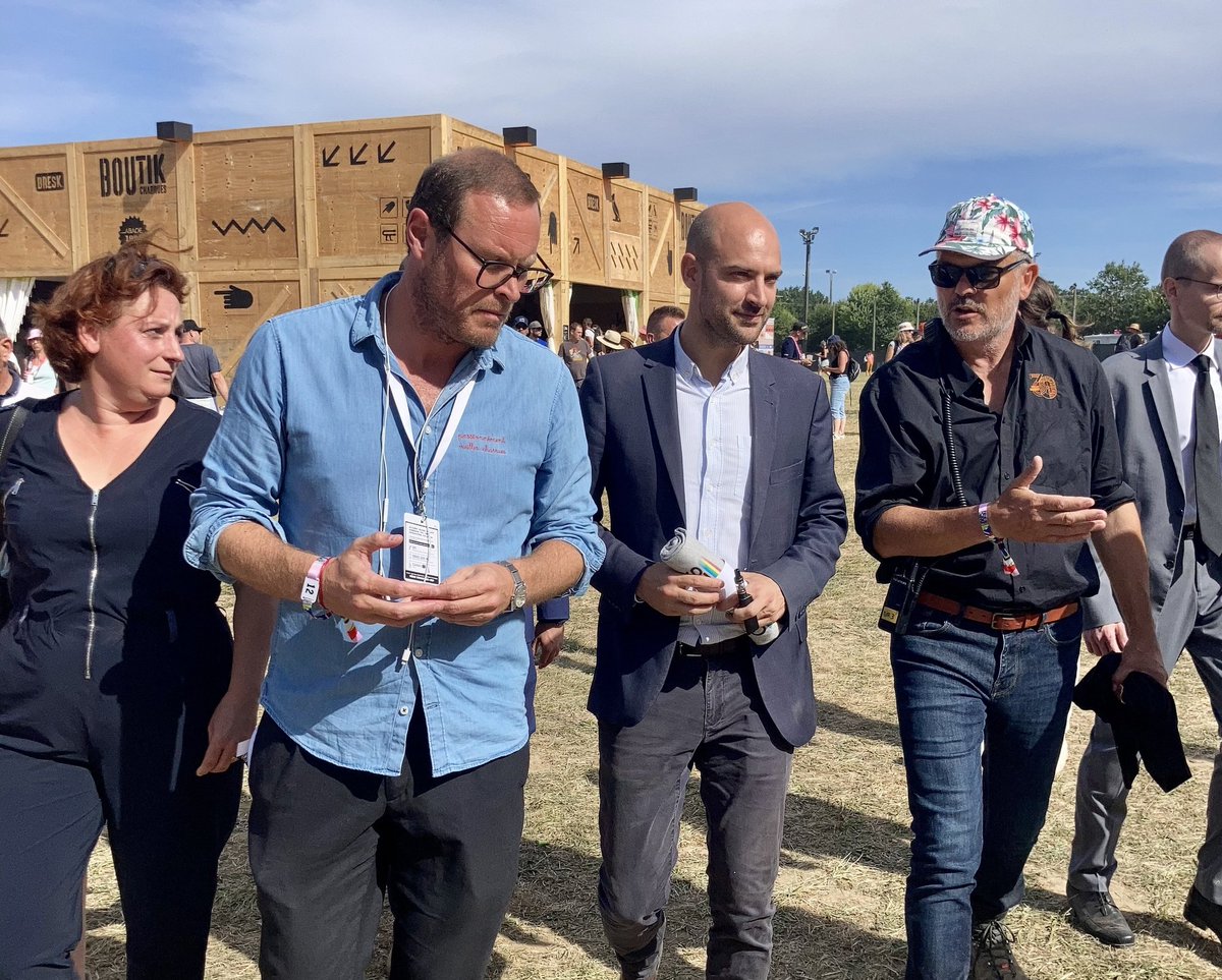 Très heureux d'avoir échangé aujourd'hui avec les entrepreneurs de la <a href="/FTBrestPlus/">French Tech Brest Bretagne Ouest</a> au Web West Festival à Carhaix, sur le site mythique des Vieilles <a href="/Charrues/">Vieilles Charrues</a> qui fêtent cette année leurs 30 ans.