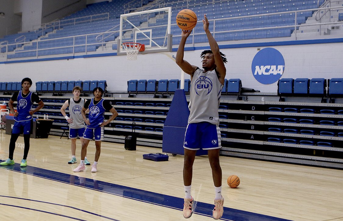 eiubasketball's tweet photo. July in the lab 😤🏀💪🏽👀📸

#TEAMTOGETHER | #RELOAD22 https://t.co/Wh2ojhmXXH